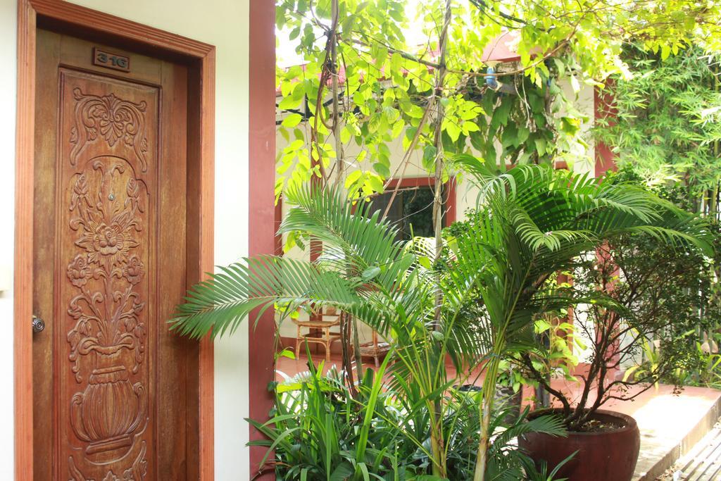 Zana Beach Guesthouse Sihanoukville Exteriör bild