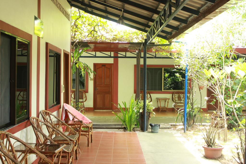 Zana Beach Guesthouse Sihanoukville Exteriör bild