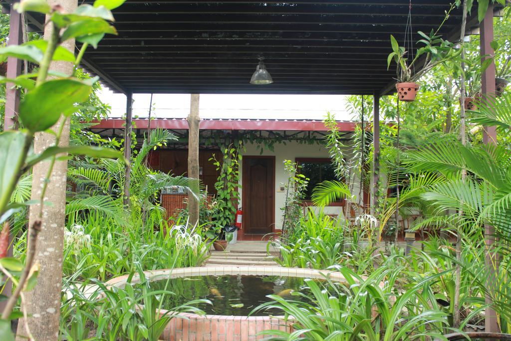 Zana Beach Guesthouse Sihanoukville Exteriör bild