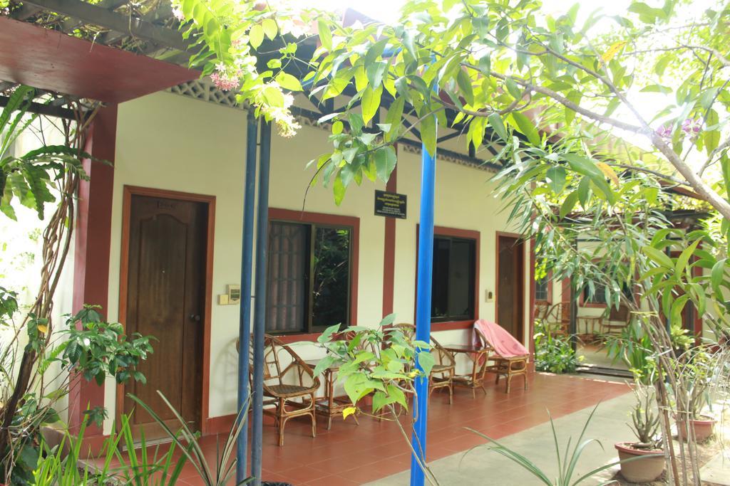 Zana Beach Guesthouse Sihanoukville Exteriör bild