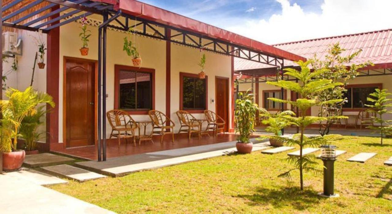 Zana Beach Guesthouse Sihanoukville Exteriör bild